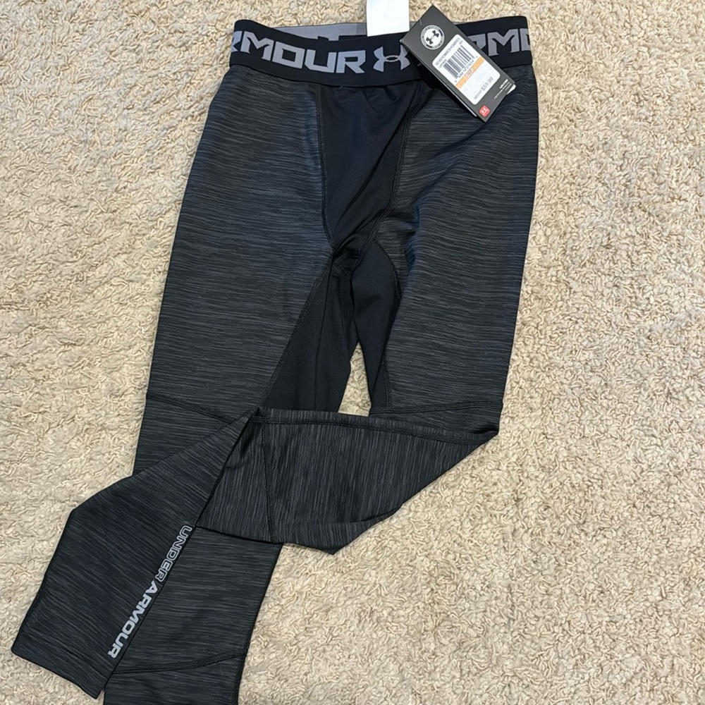 NWT Men’s cold gear under armour S
